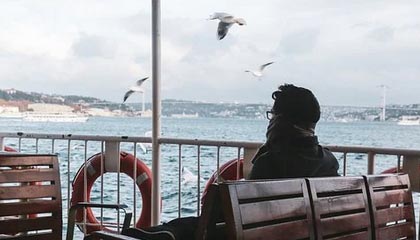 开云体育中国-美国男篮碾压塞尔维亚男篮，恩比德爆发神勇，引爆篮球盛宴