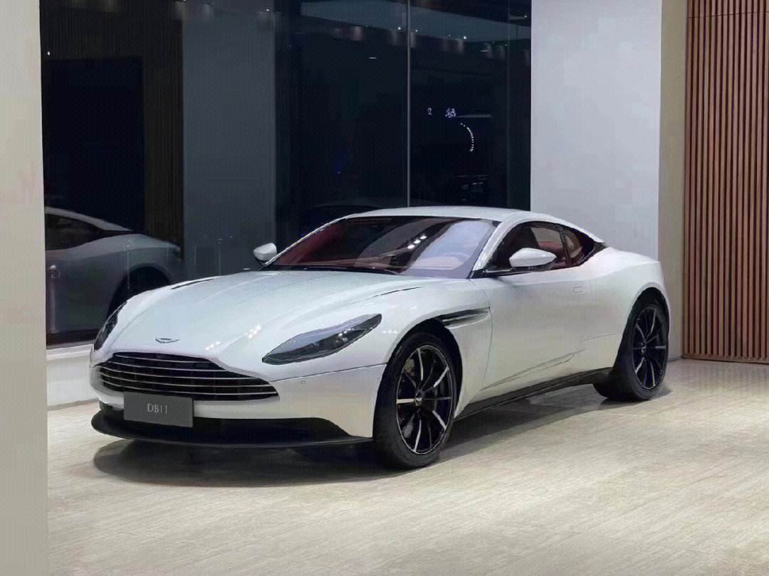 关于阿斯顿马丁力克迈凯伦，诺里斯惊艳四座的信息