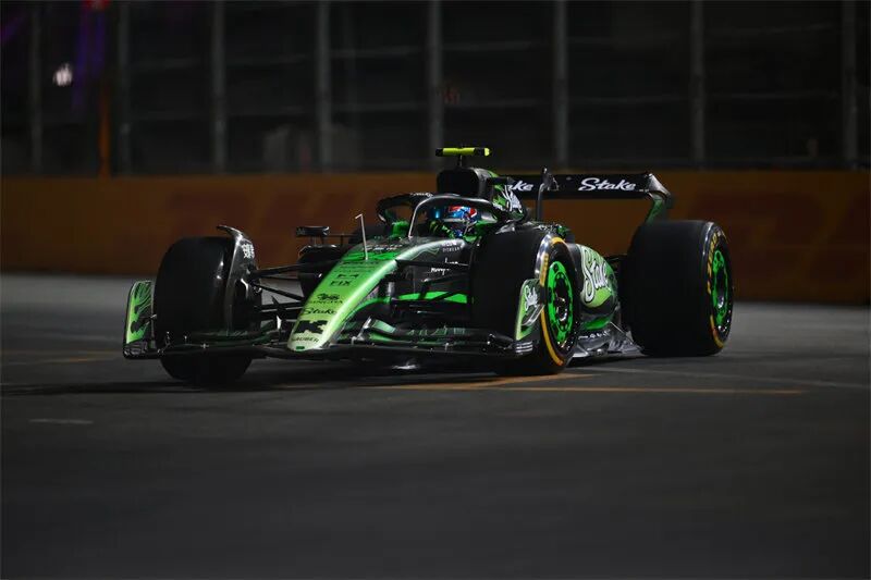 阿斯顿马丁逆转索伯车队，周冠宇高光表现